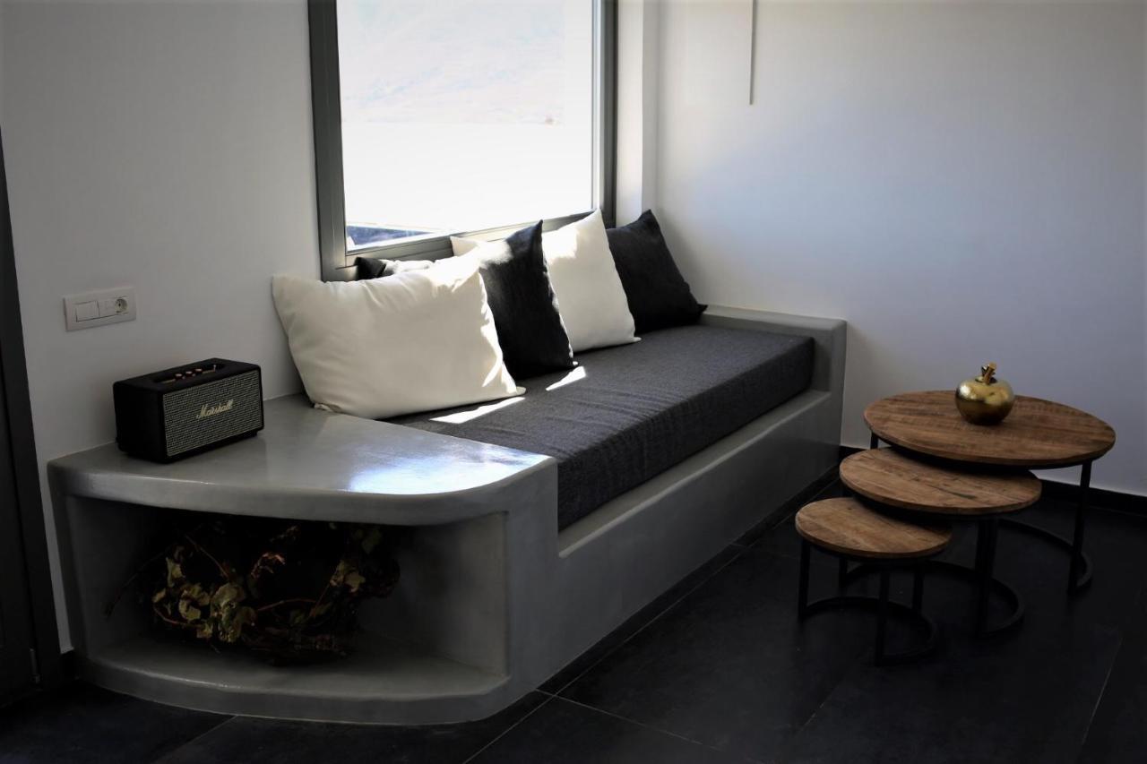 A Lux Villas Santorini Exo Gonia Bagian luar foto